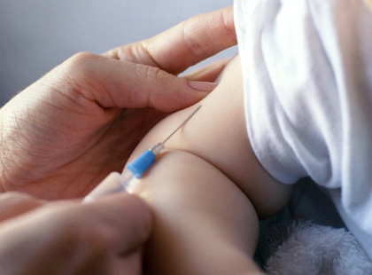 Vaksin Pentavalen diberikan gratis di 4 provinsi dalam Pekan Imunisasi Nasional di bulan Juli 2013